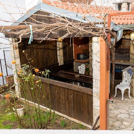 Apartman Jozic Knin Exterior foto